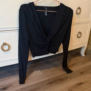 bobi Front Knot Cropped Long Sleeve Top - Black